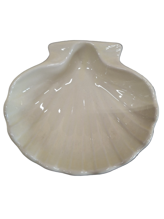 Hall 229 Ivory White Baking Shell Holds 4 1/4 oz